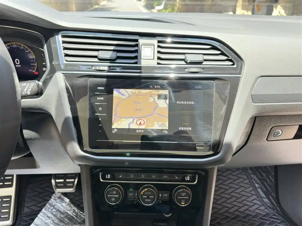 Volkswagen Tiguan L 2021 330TSI Automatic 2WD R-Line Premium фото 16