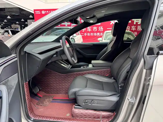 Tesla Model Y L, фото 4