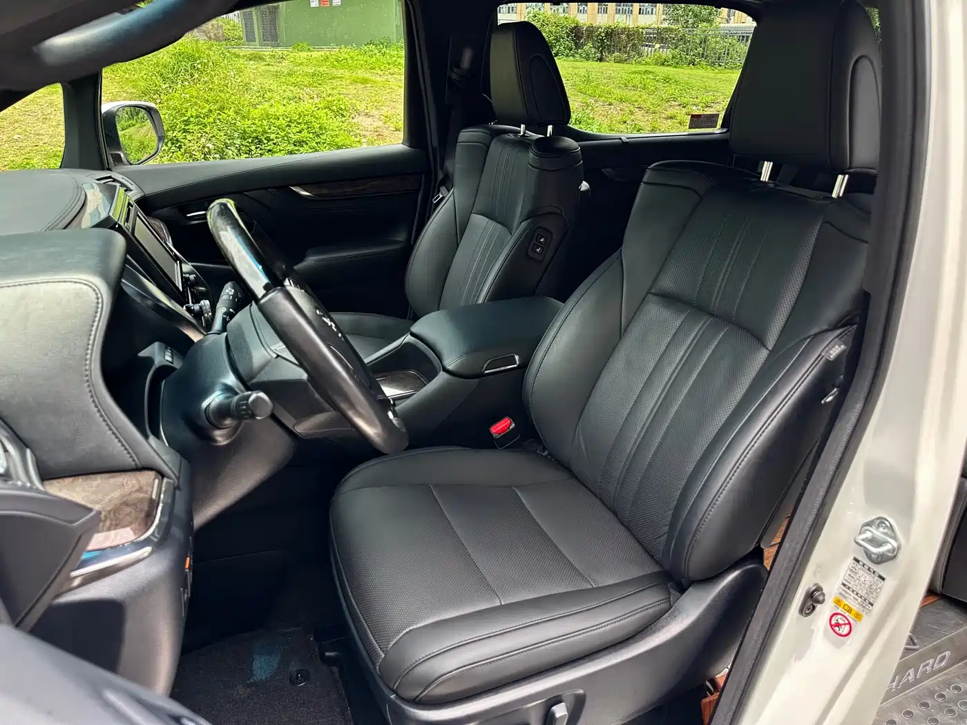 Toyota Alphard 2018 Facelift 3.5L Premium Edition фото 9