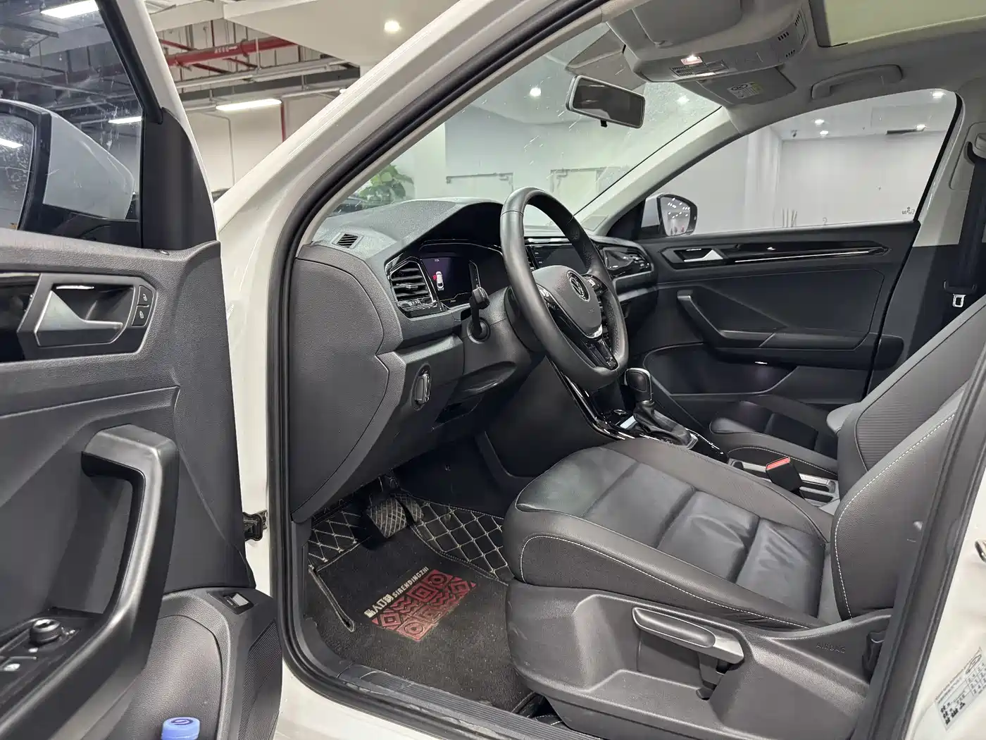 Volkswagen T-ROC 2021 280TSI DSG 2WD Comfort Smart Connect Edition фото 10