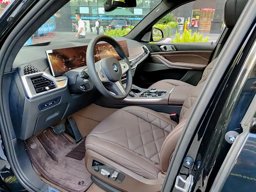 BMW X5 2023 xDrive 40Li M Sport Black Night Package фото 7