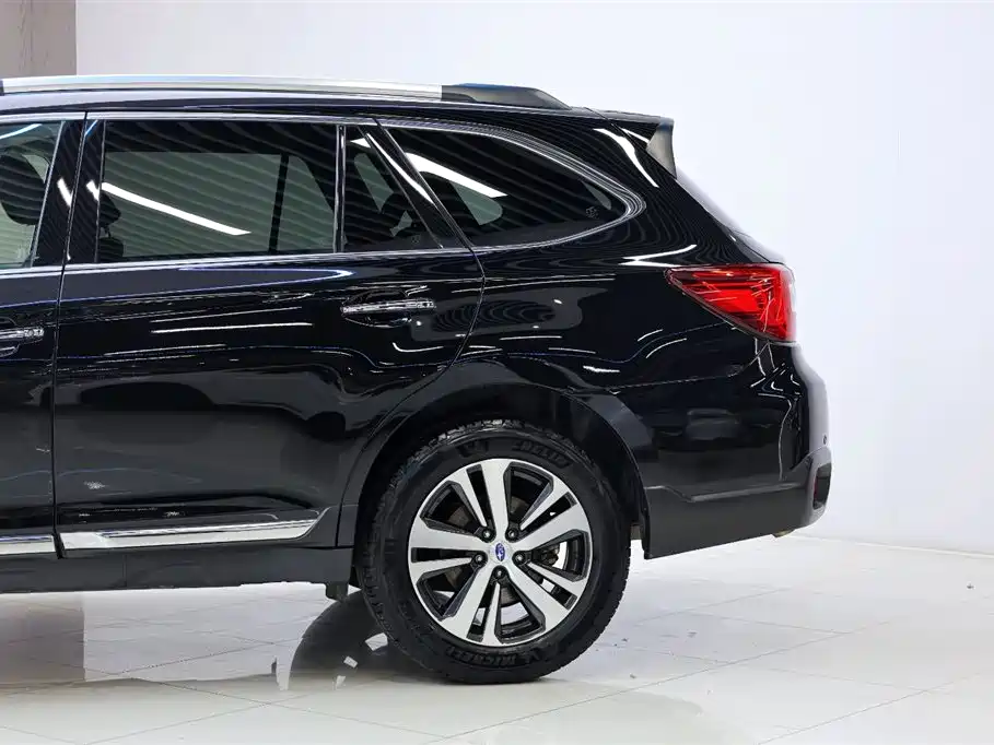Subaru Outback 2019 2.5i Sport Navigation Edition with EyeSight фото 4