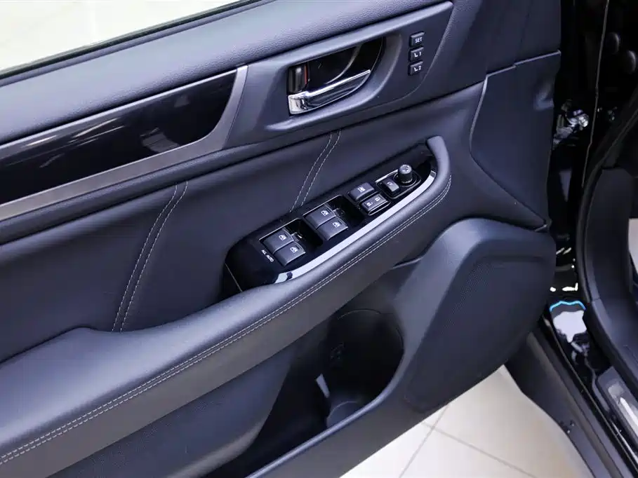 Subaru Outback 2019 2.5i Sport Navigation Edition with EyeSight фото 18