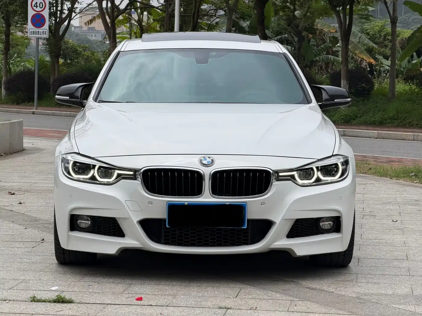 BMW 3 Series 2017 320i M Sport фото 2