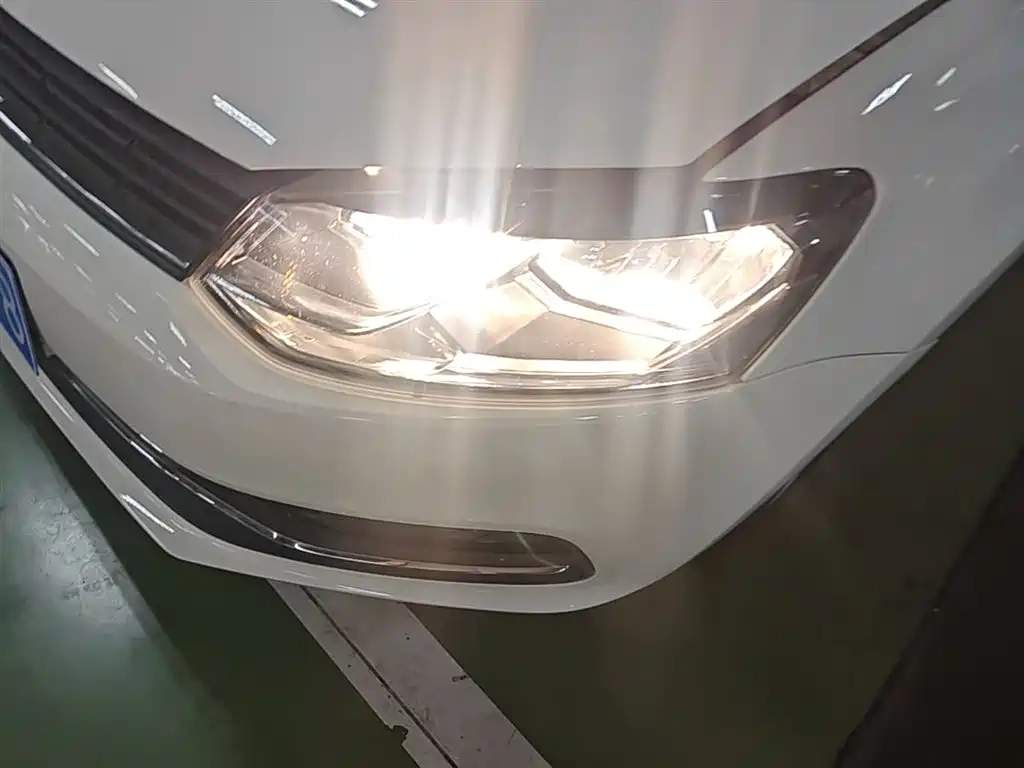 Volkswagen Polo 2016 1.6L Automatic Comfort фото 24