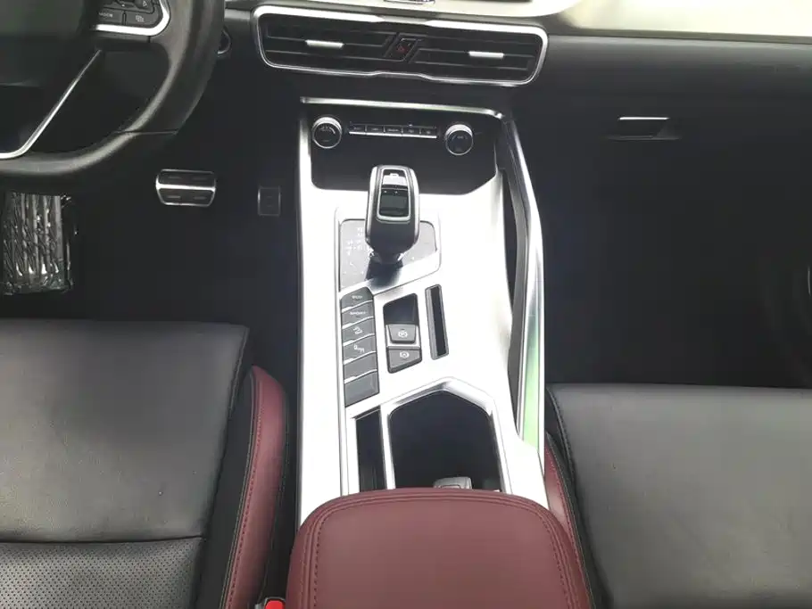Geely Binyue 2019 2019 Sport 260T DCT Ranger China VI