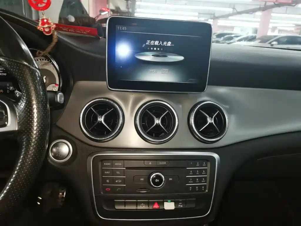 Mercedes-Benz CLA (Import) 2015 CLA 220 4MATIC фото 13