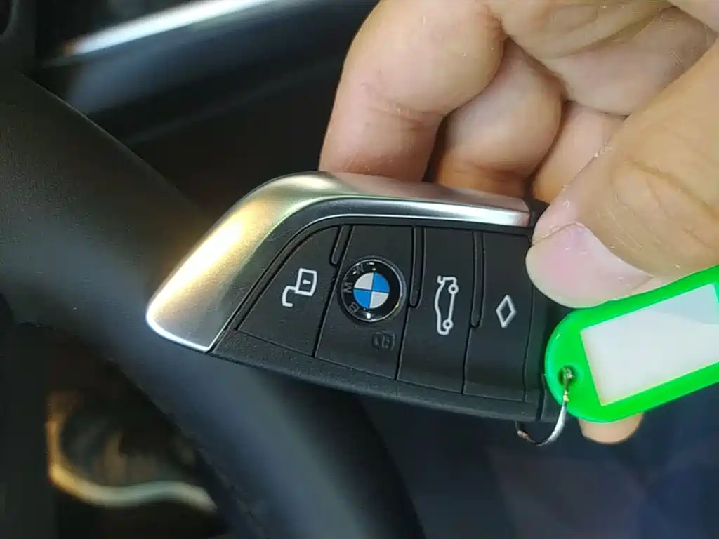 BMW 3 Series 2024 325Li M Sport Package фото 9