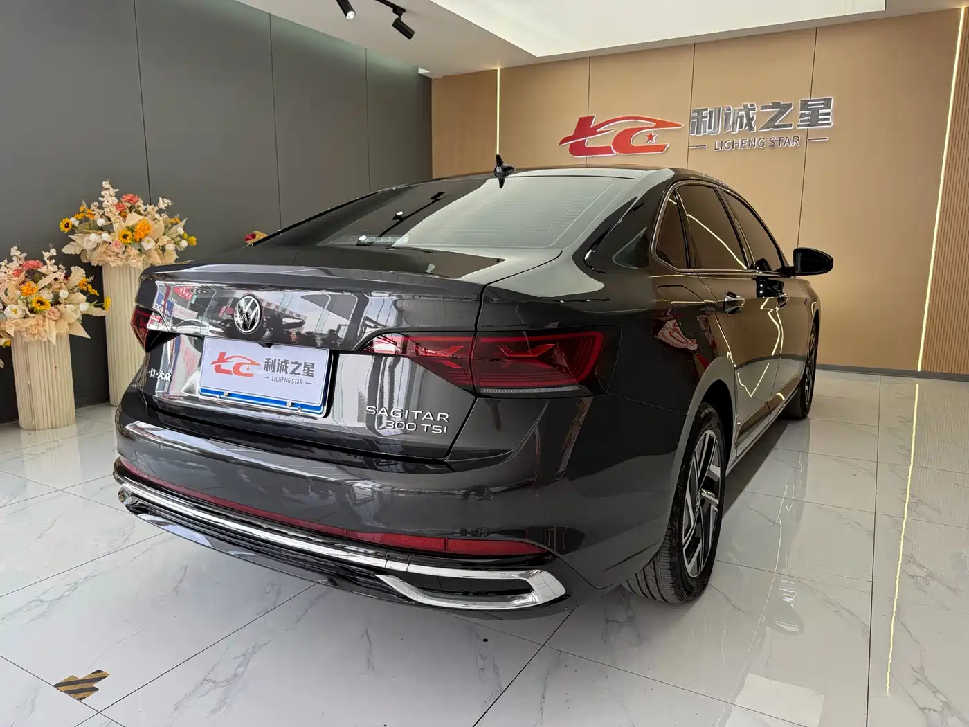 Volkswagen Sagitar 2023 300TSI DSG Surpassing Edition фото 8