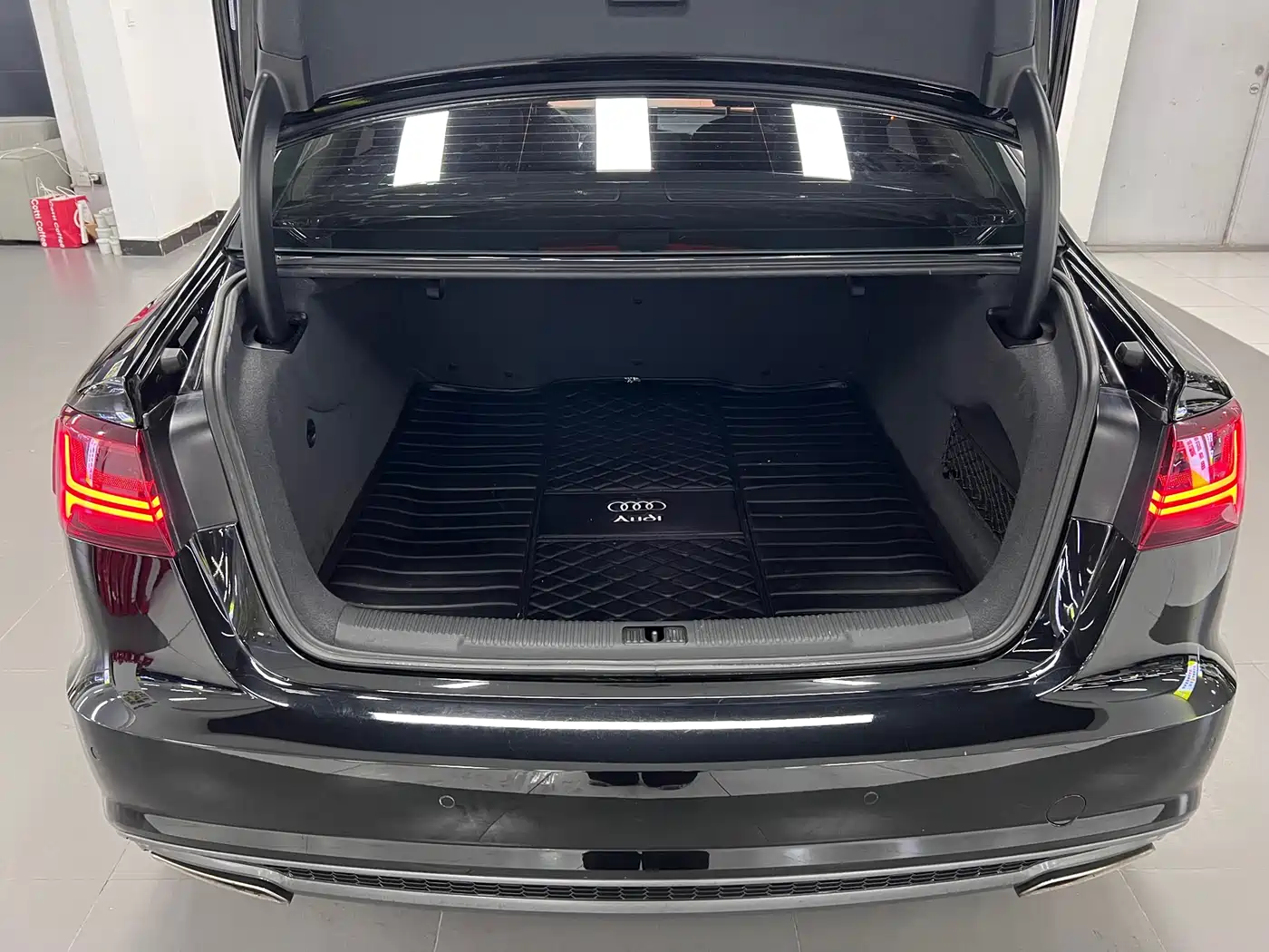 Audi A6L 2018 30th Anniversary 35 TFSI Fashion фото 13