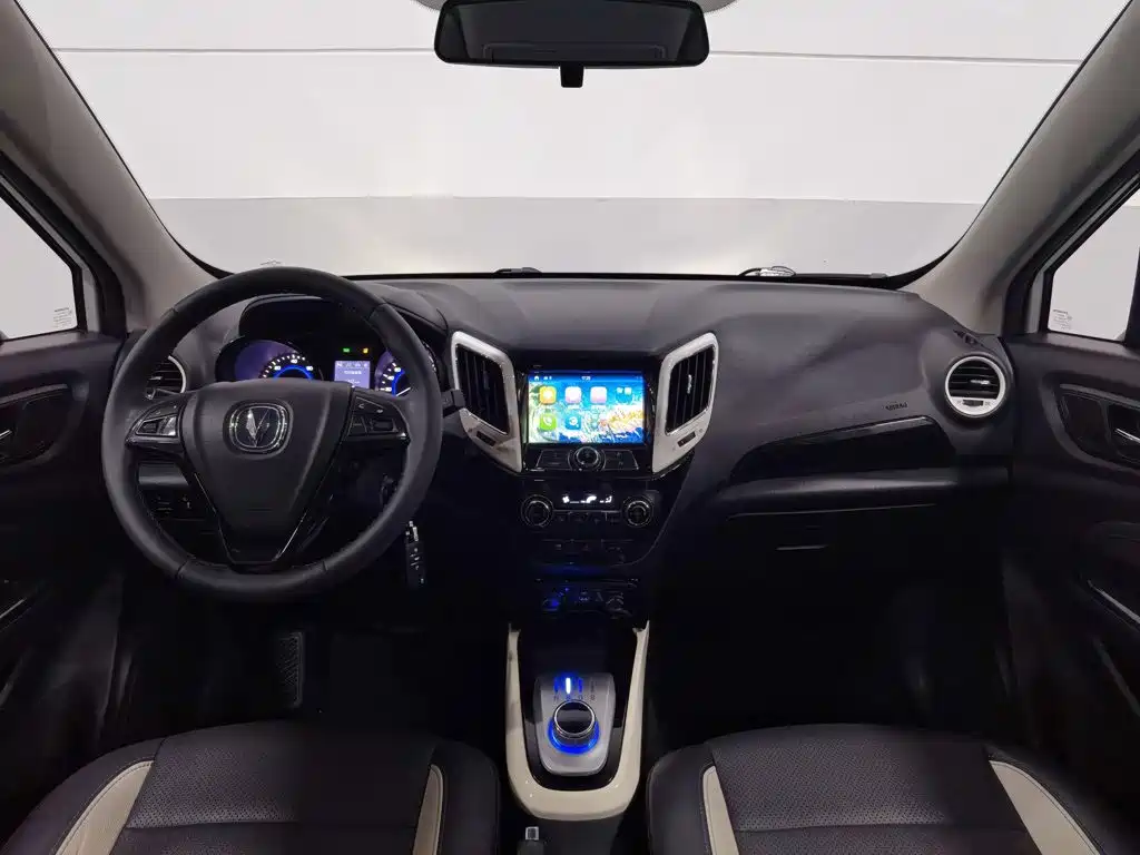 Фото 5 - Changan CS15EV