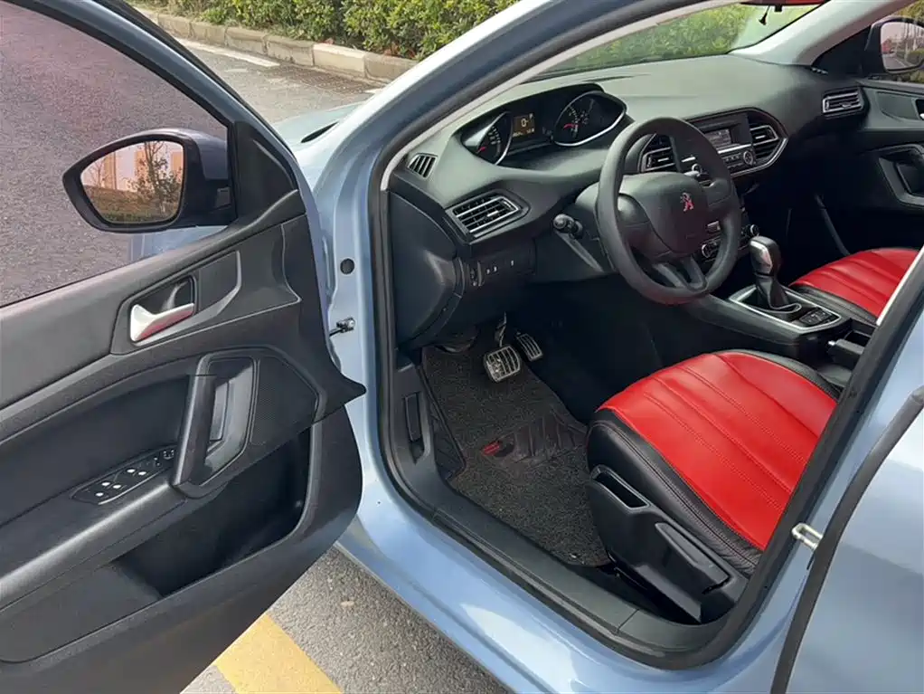 Peugeot 308S 2015 1.2T Auto Elegance Edition фото 20