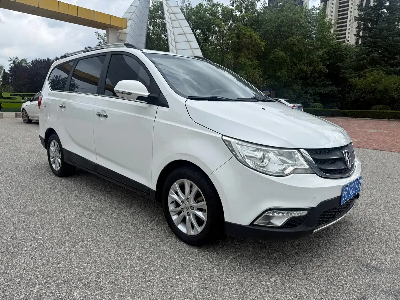 Baojun 730 2015 2014 1.5L Manual Comfort 7-seater