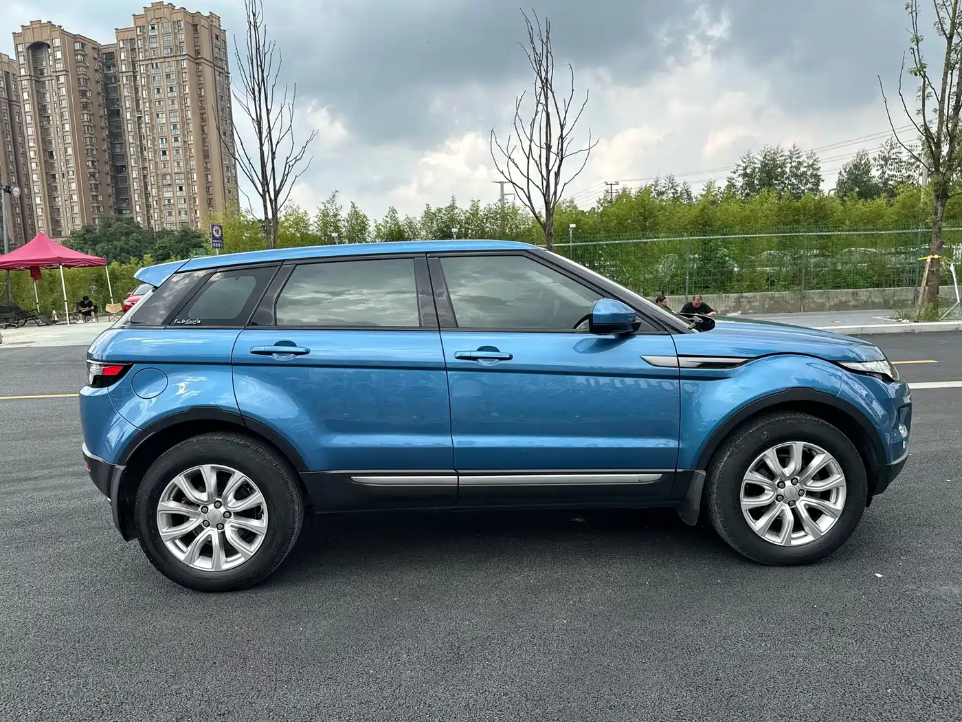 Land Rover Range Rover Evoque 2015 2.0T 5-Door Fashion Edition фото 4