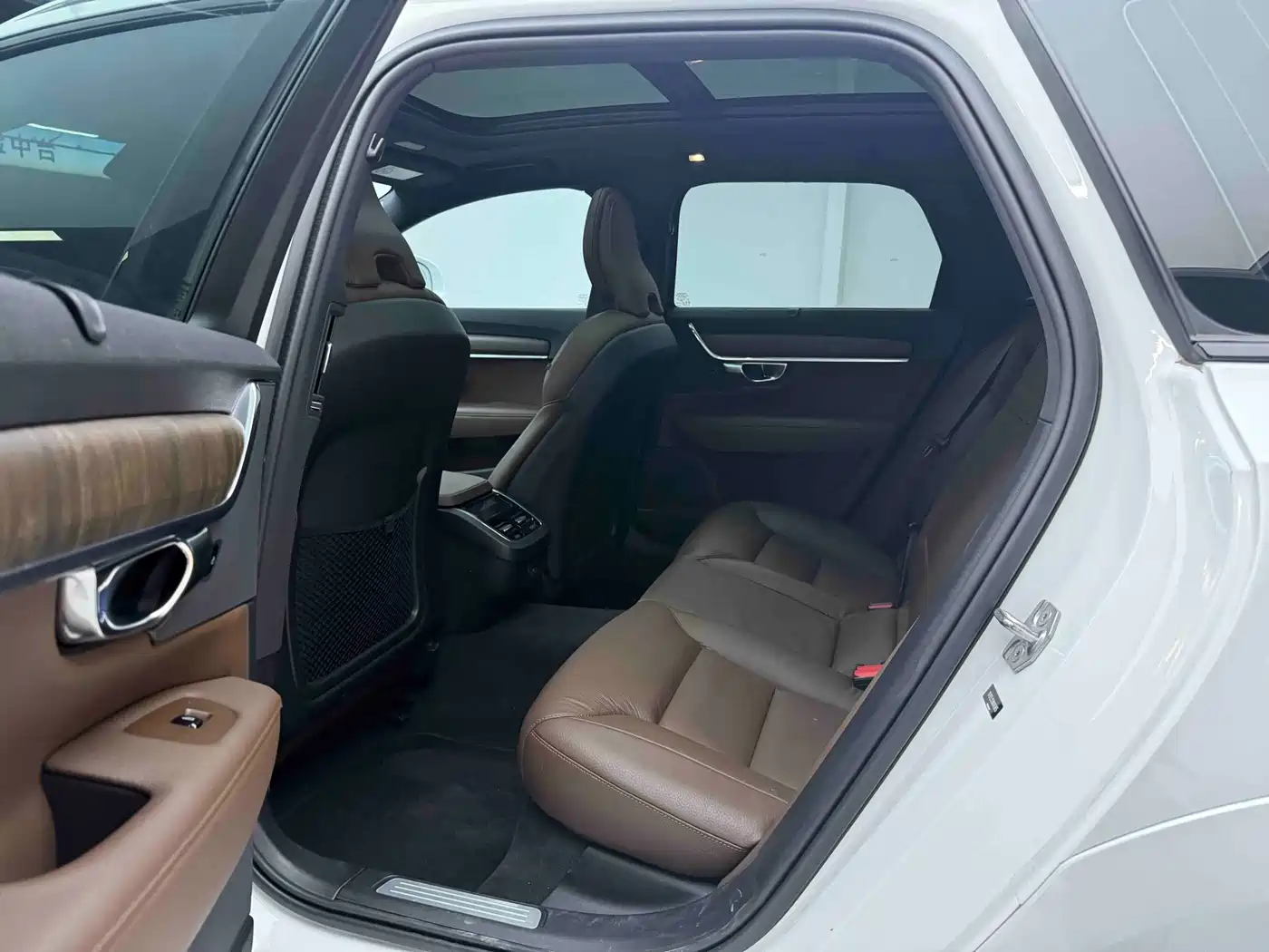 Volvo V90 2021 2022 Cross Country B5 AWD Momentum