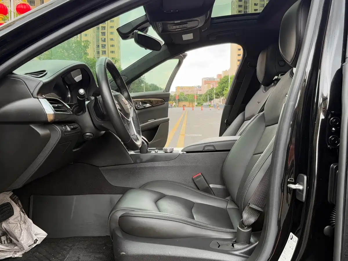 Фото 24 - Cadillac CT6