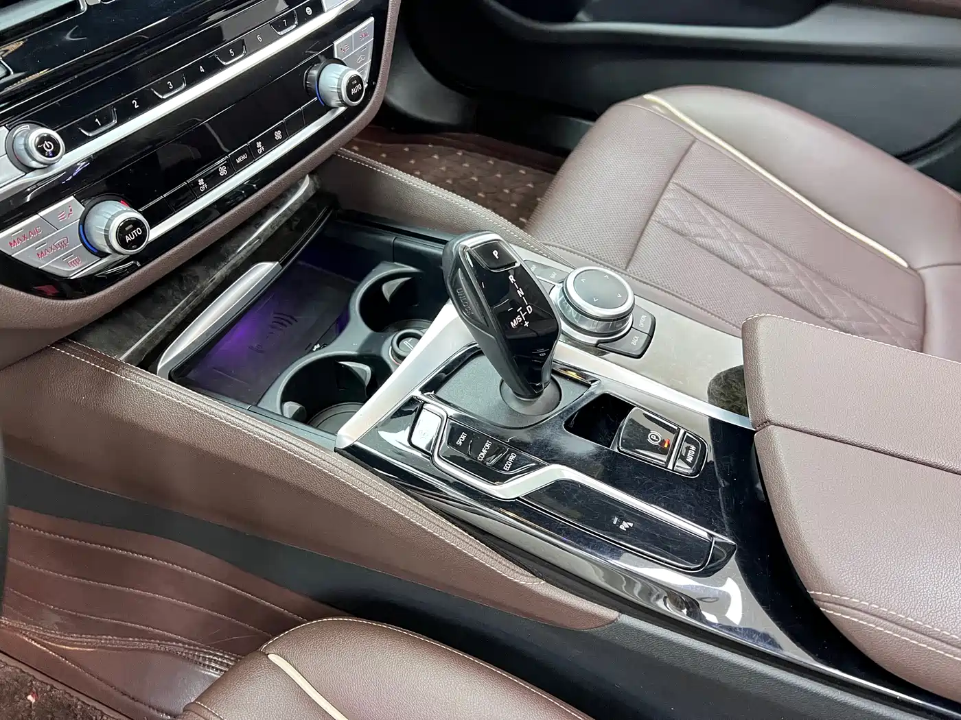 BMW 5 Series 2022 525Li M Sport Package фото 33