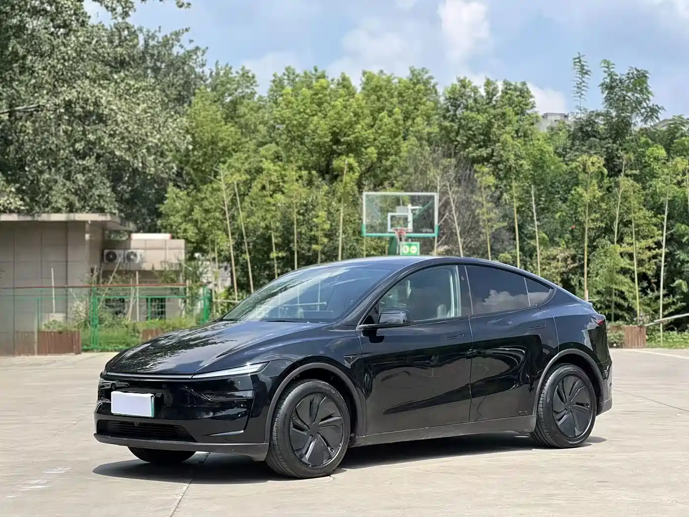 Фото 1 - Tesla Model Y