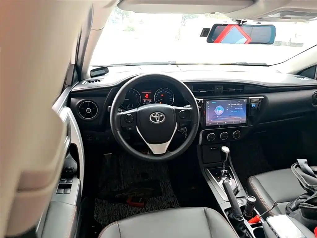 Toyota Corolla 2017 Facelift 1.2T S-CVT GL-i фото 10
