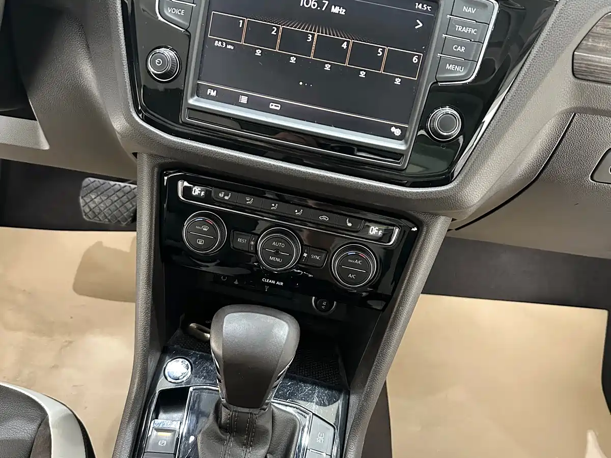 Volkswagen Tiguan L 2018 330TSI Automatic 2WD Luxury Edition фото 5