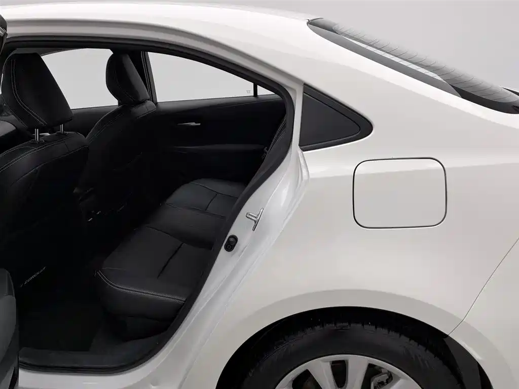 Toyota Corolla 2023 1.8L Smart Hybrid Dual Engine Elite Edition фото 15