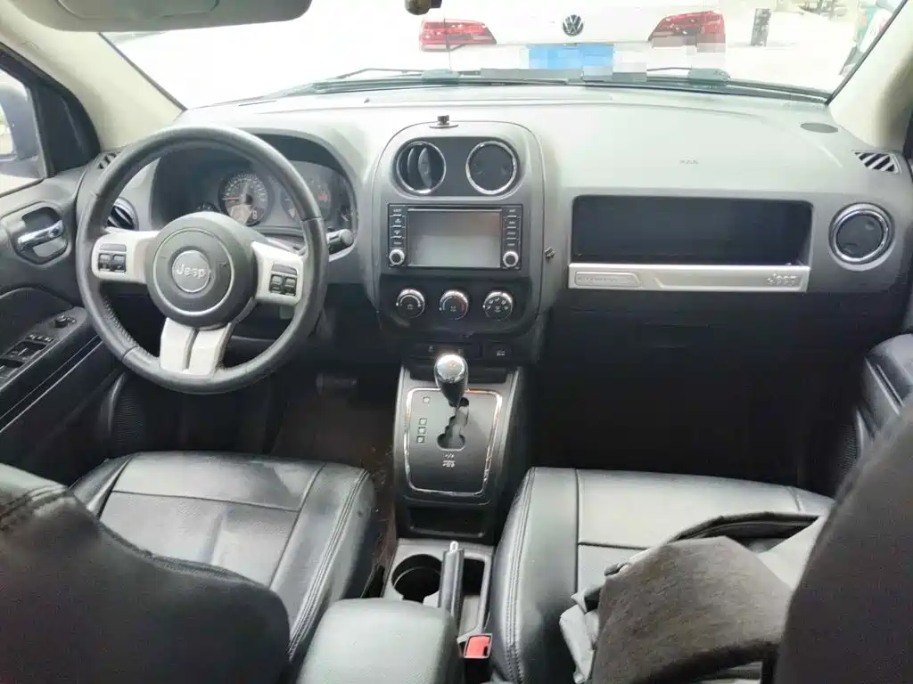 Jeep Compass (Import) 2015 2014 Facelift 2.0L 2WD Progressive Edition