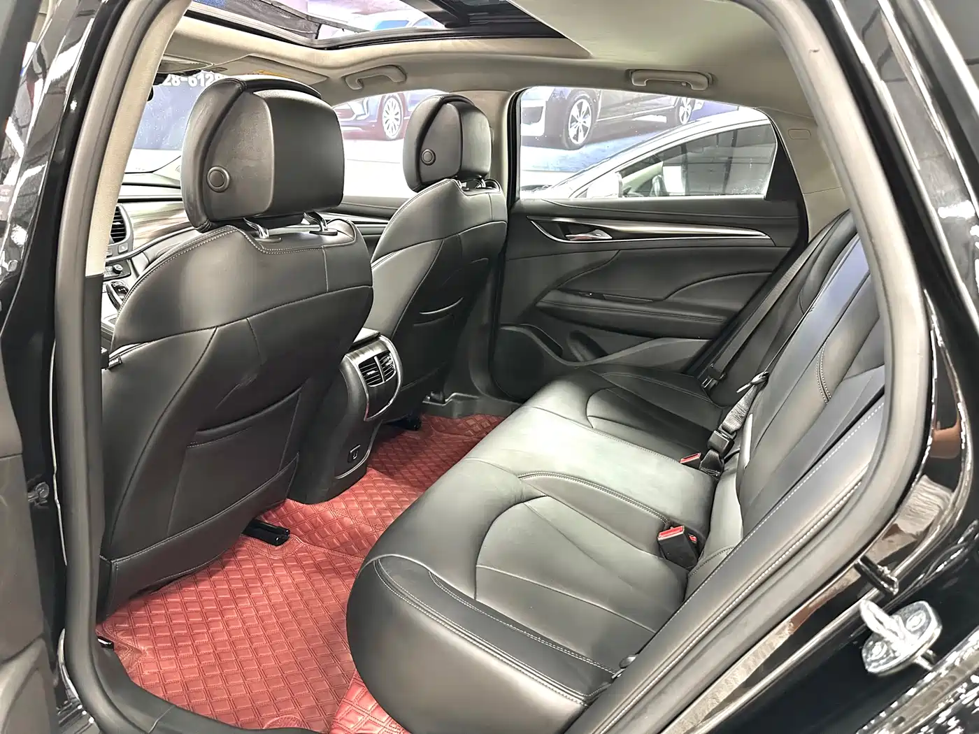Buick LaCrosse 2016 Facelift 28T Elite фото 27