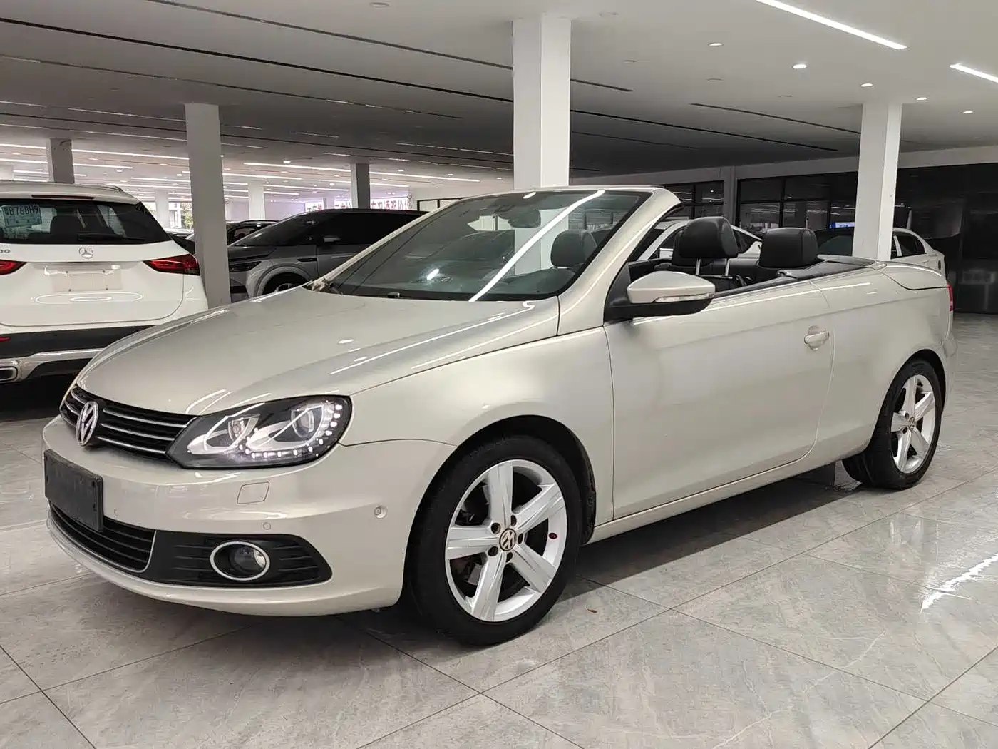 Volkswagen Eos 2011 Model 2.0TSI