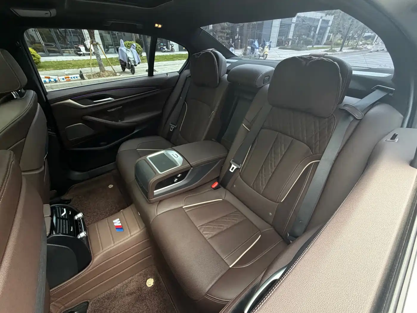 Фото 14 - BMW 5 Series