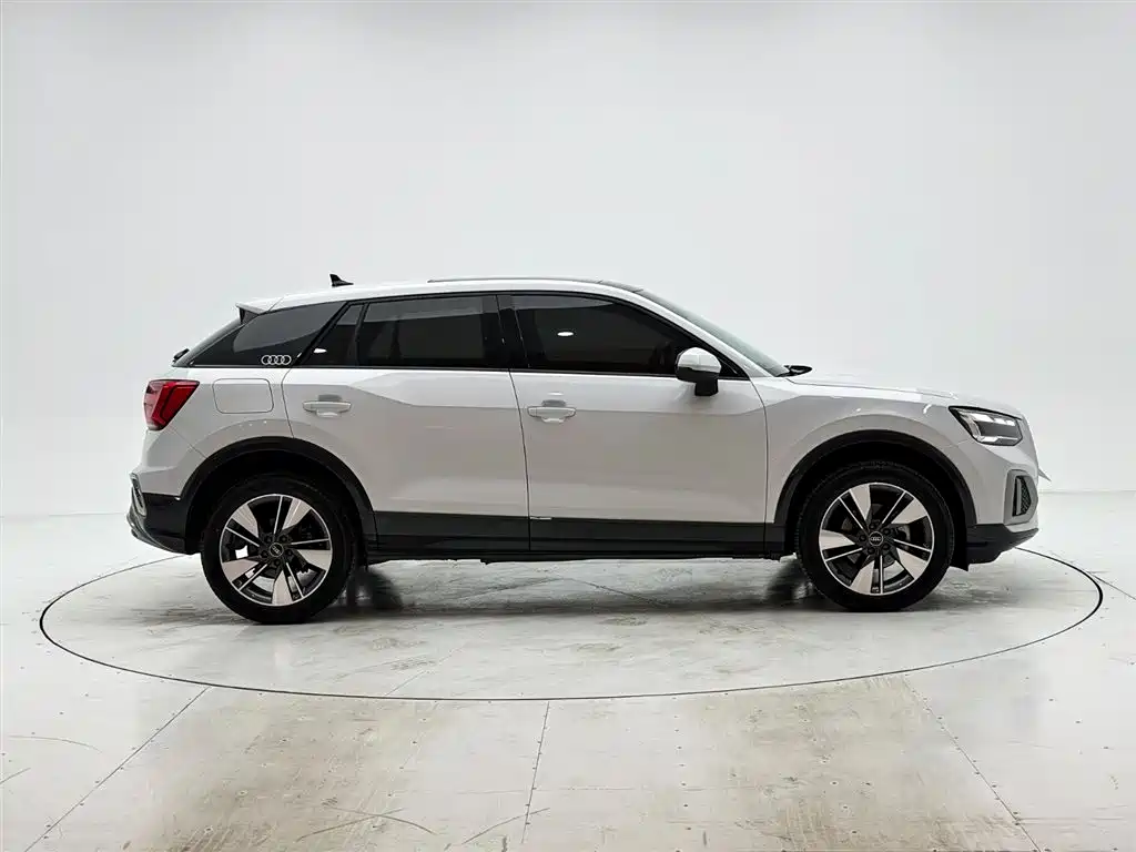 Audi Q2L 2022 35 TFSI Fashion Elegance фото 9
