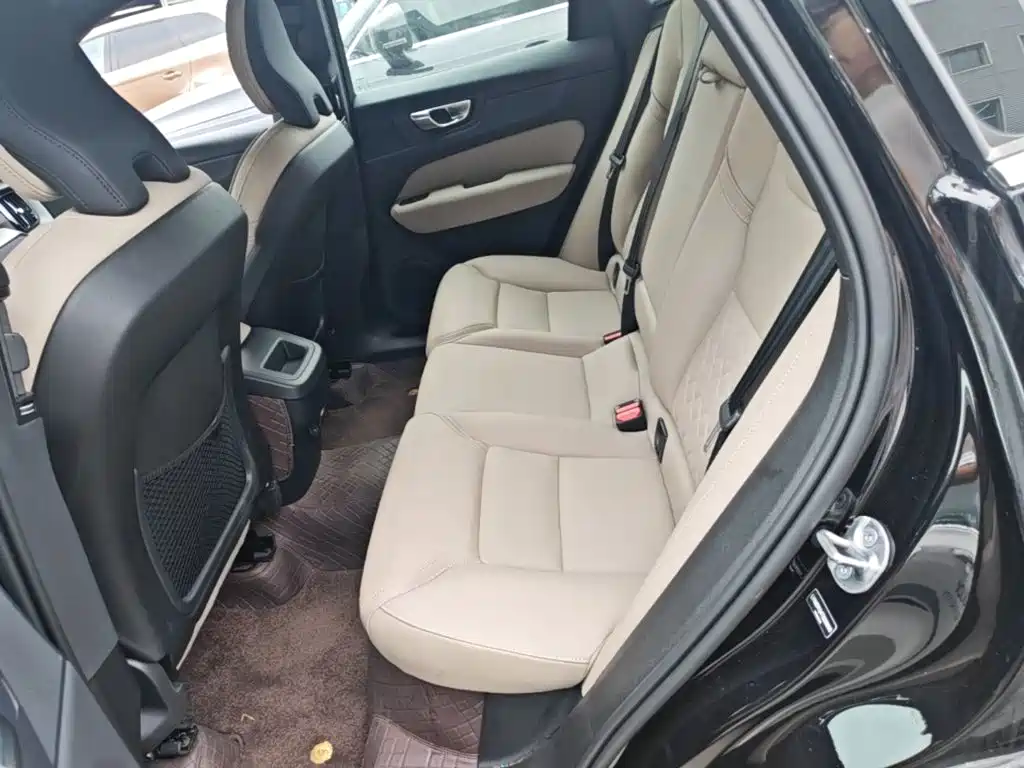 Photo 22 - Volvo XC60
