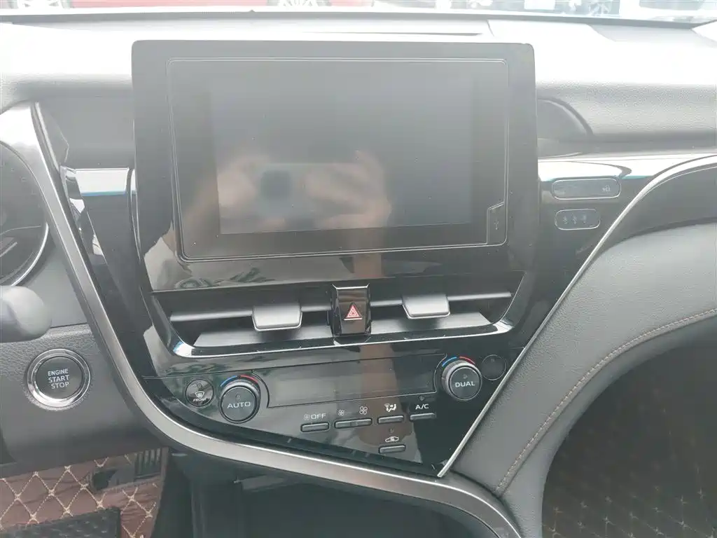 Toyota Camry 2023 2.0GVP Leading Edition фото 6