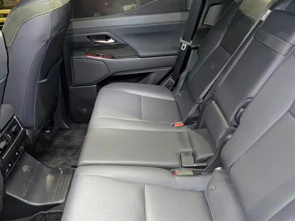 Фото 7 - Lexus GX