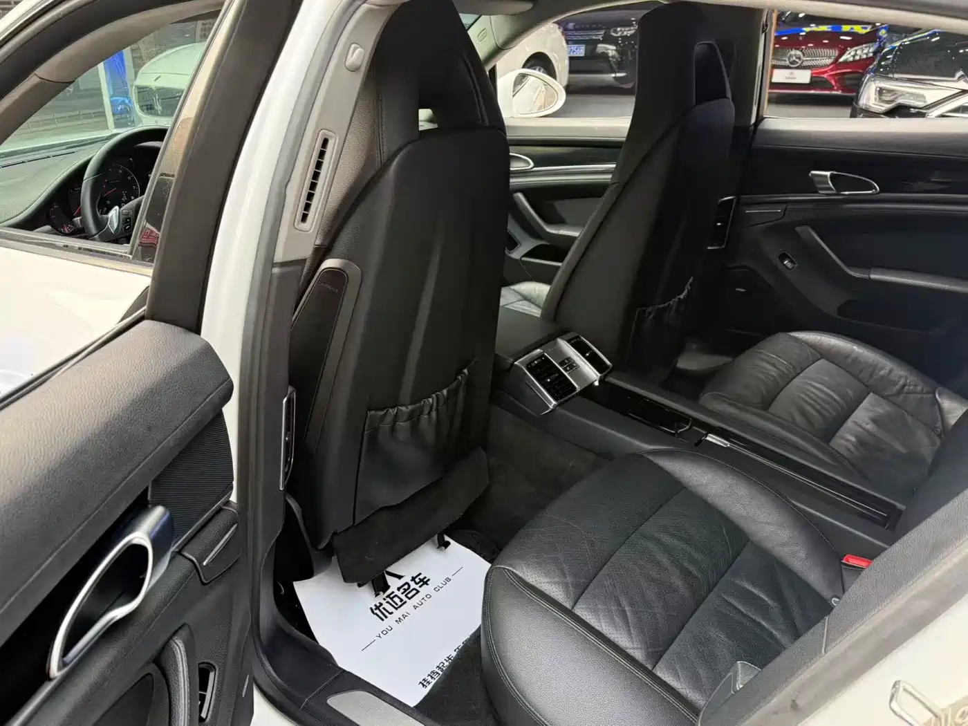 Porsche Panamera 2013 Panamera 4 Platinum Edition 3.6L фото 8