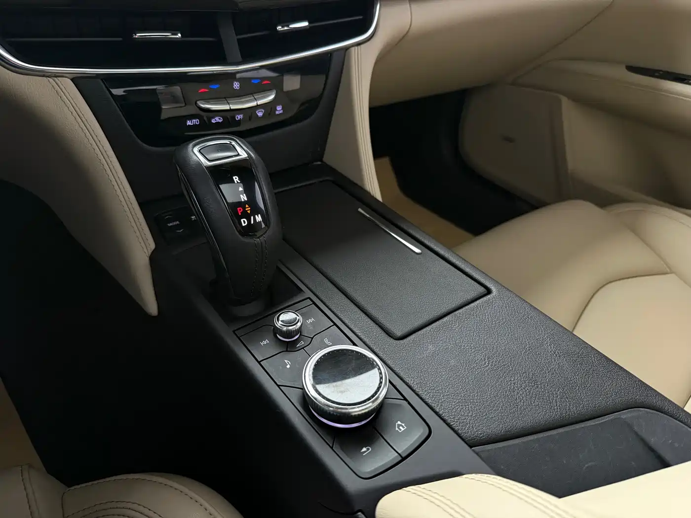 Cadillac CT6 2019 28T Fashion Model фото 12