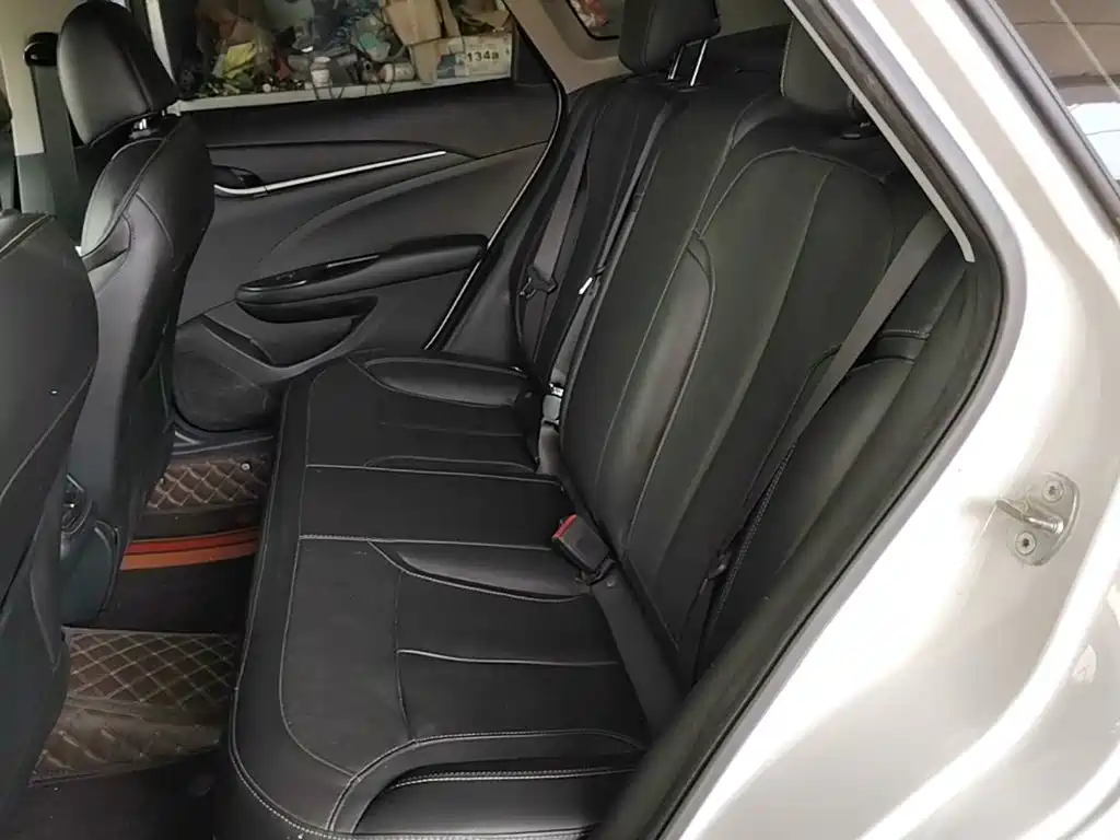 Фото 17 - Buick Excelle