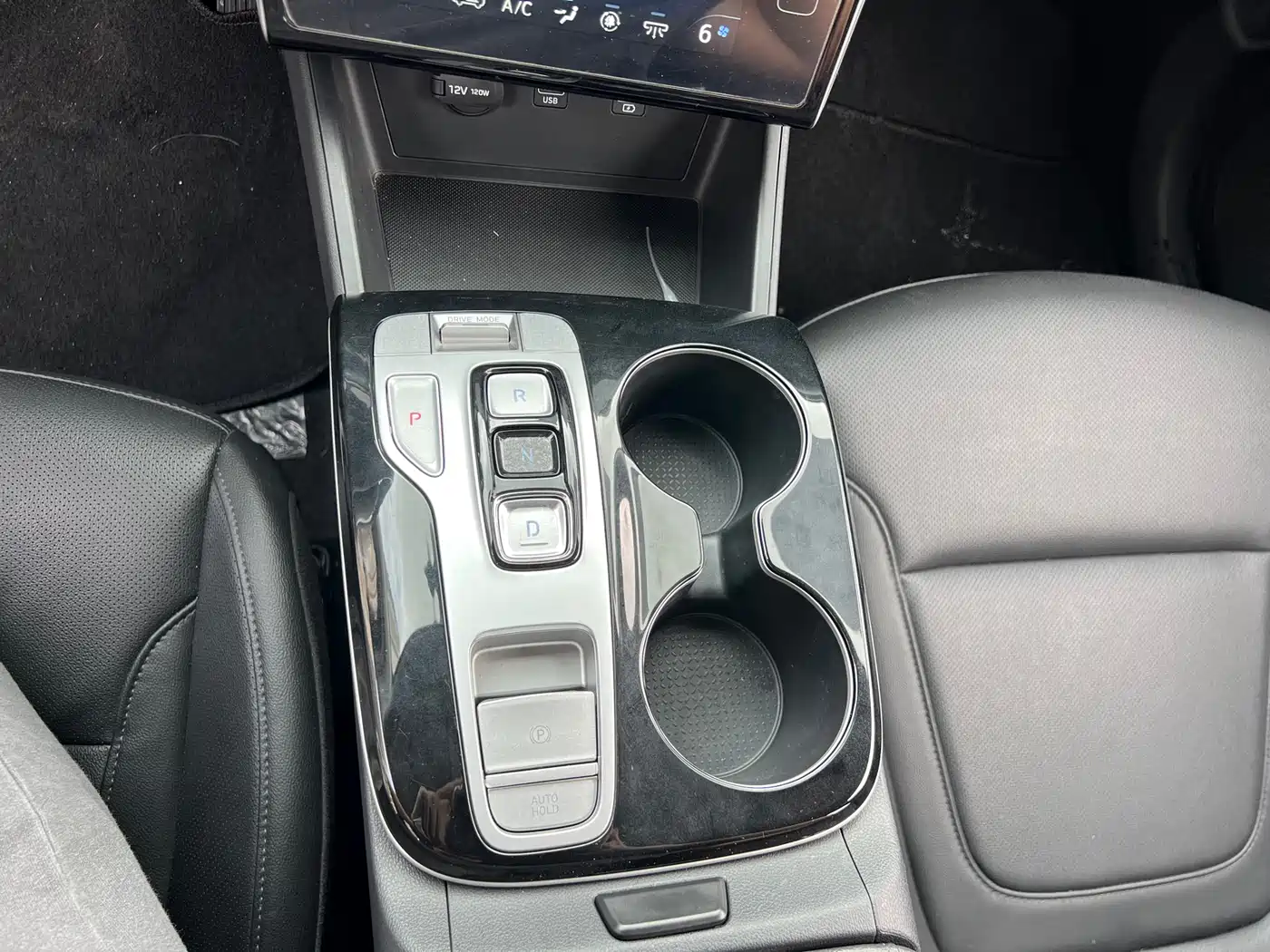Hyundai Tucson 2023 Tucson L 1.5T Automatic 2WD DLX Luxury Edition фото 11
