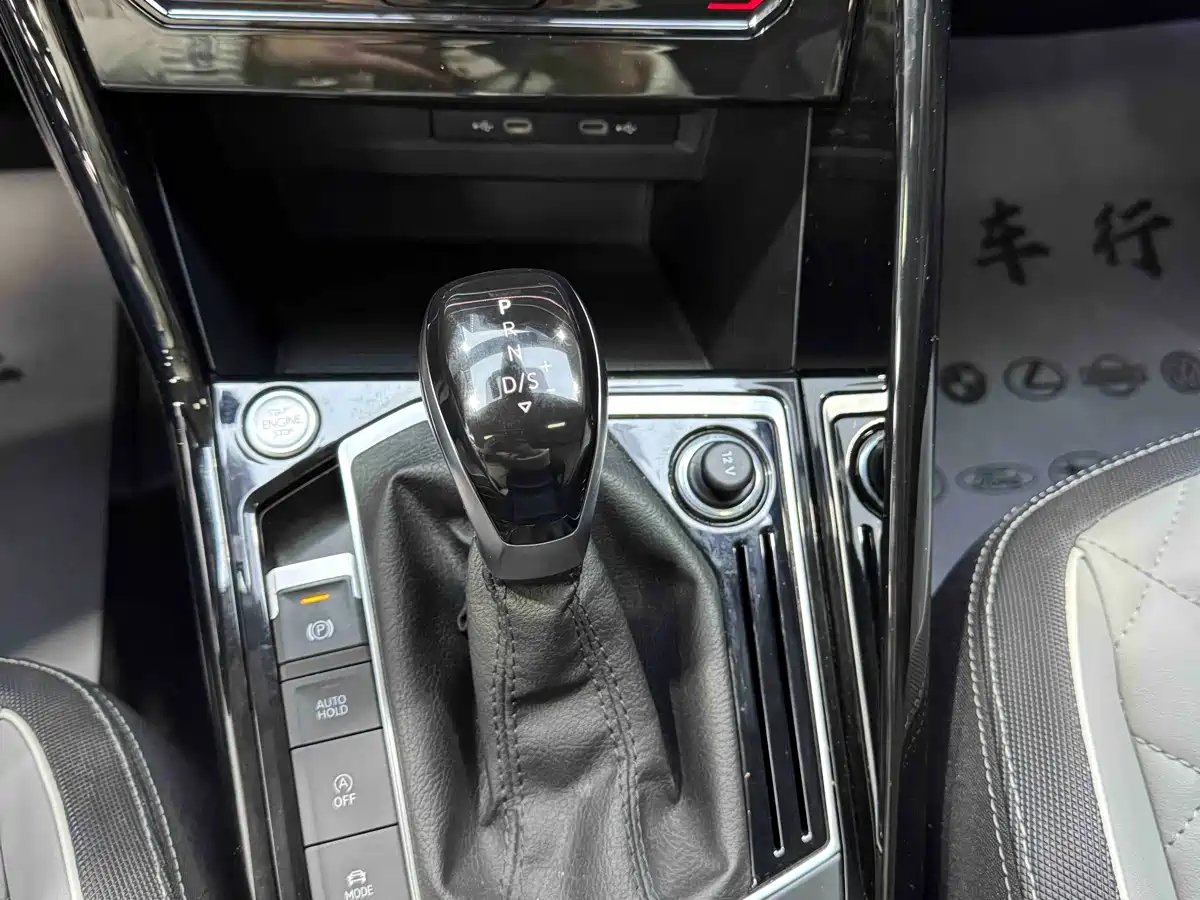 Volkswagen Tayron 2023 280TSI 2WD Luxury Plus Advanced Edition фото 14