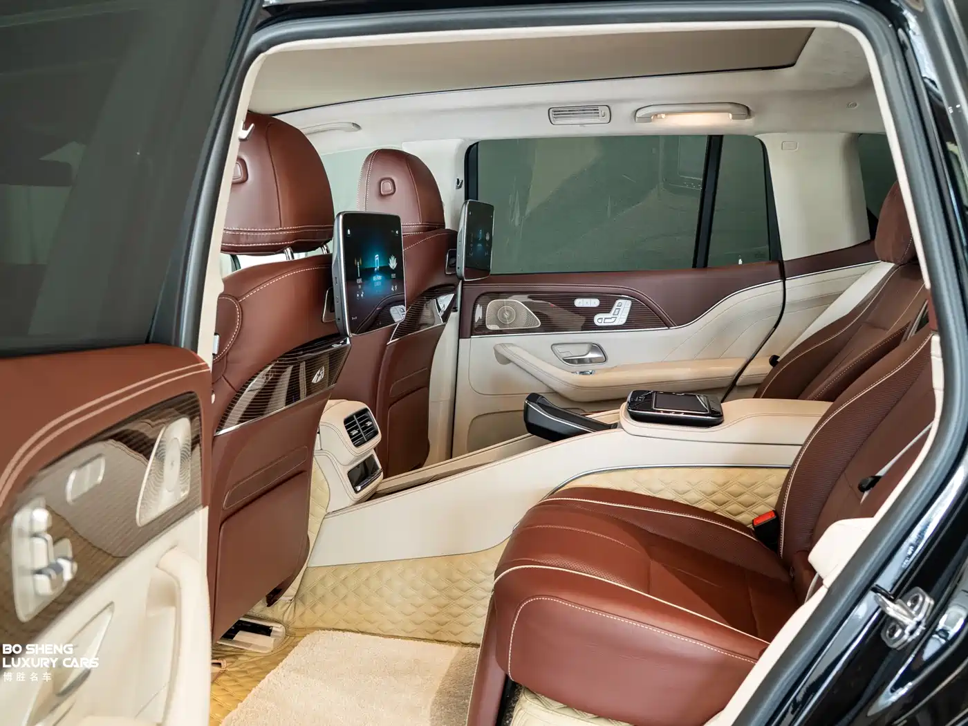 Mercedes-Benz Maybach GLS 2022 GLS 600 4MATIC Ceremony Edition фото 24