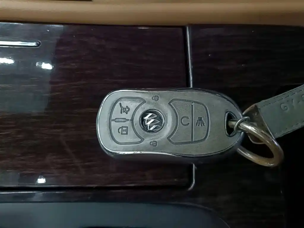 Buick LaCrosse 2016 Model 28T Luxury фото 9