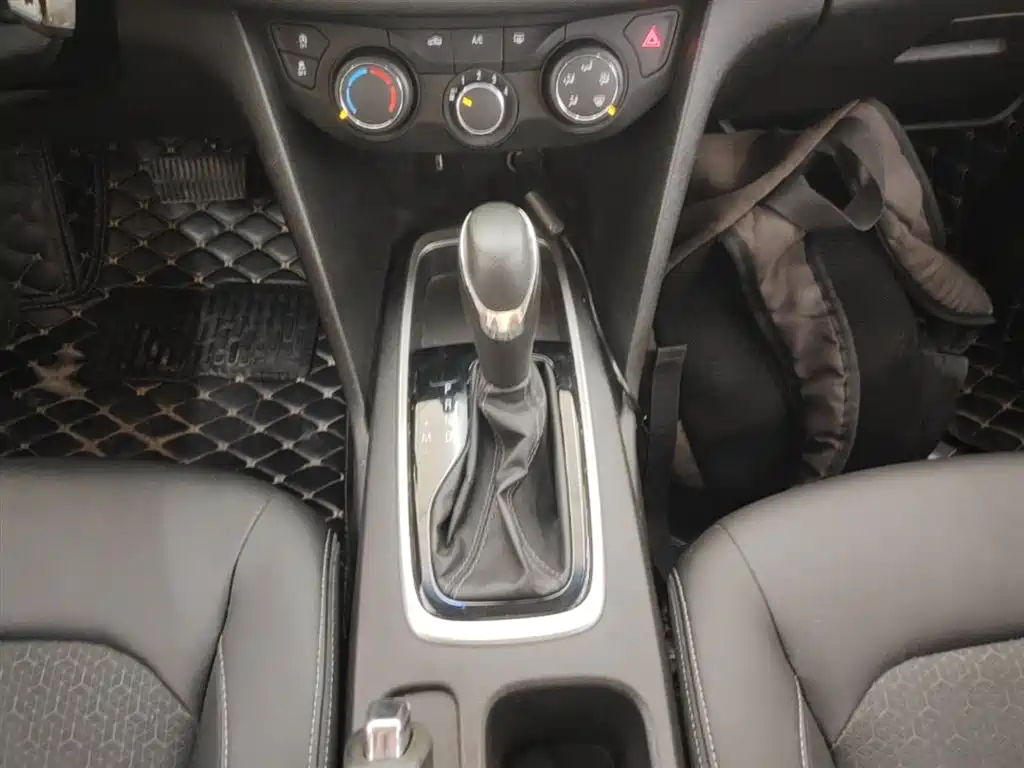 Chevrolet Cavalier 2019 320 Automatic Joy Edition фото 14