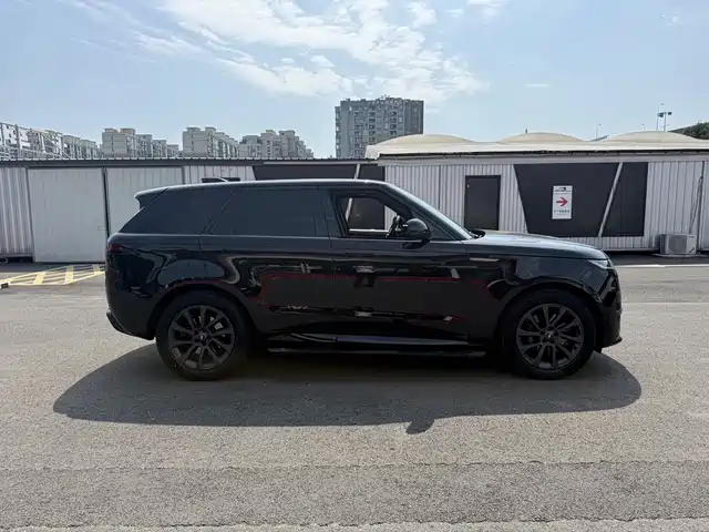 Land Rover Range Rover Sport 2023 400PS Dynamic SE — фото 4