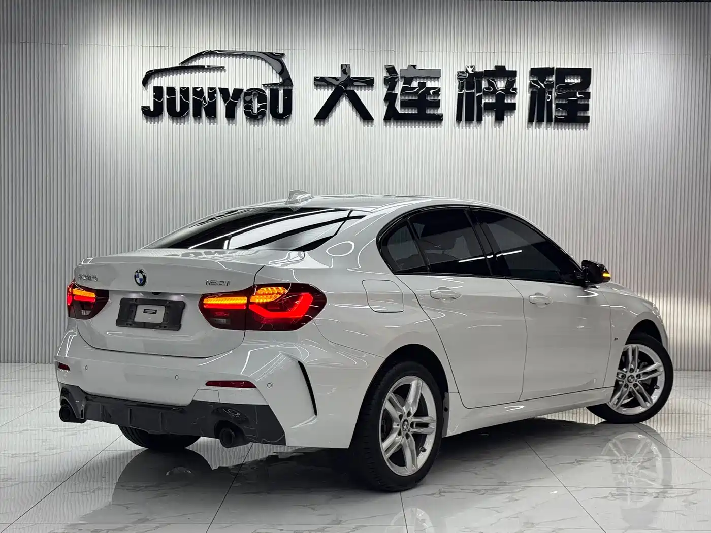 BMW 1 Series 2023 2023 120i M Sport Shadow Edition