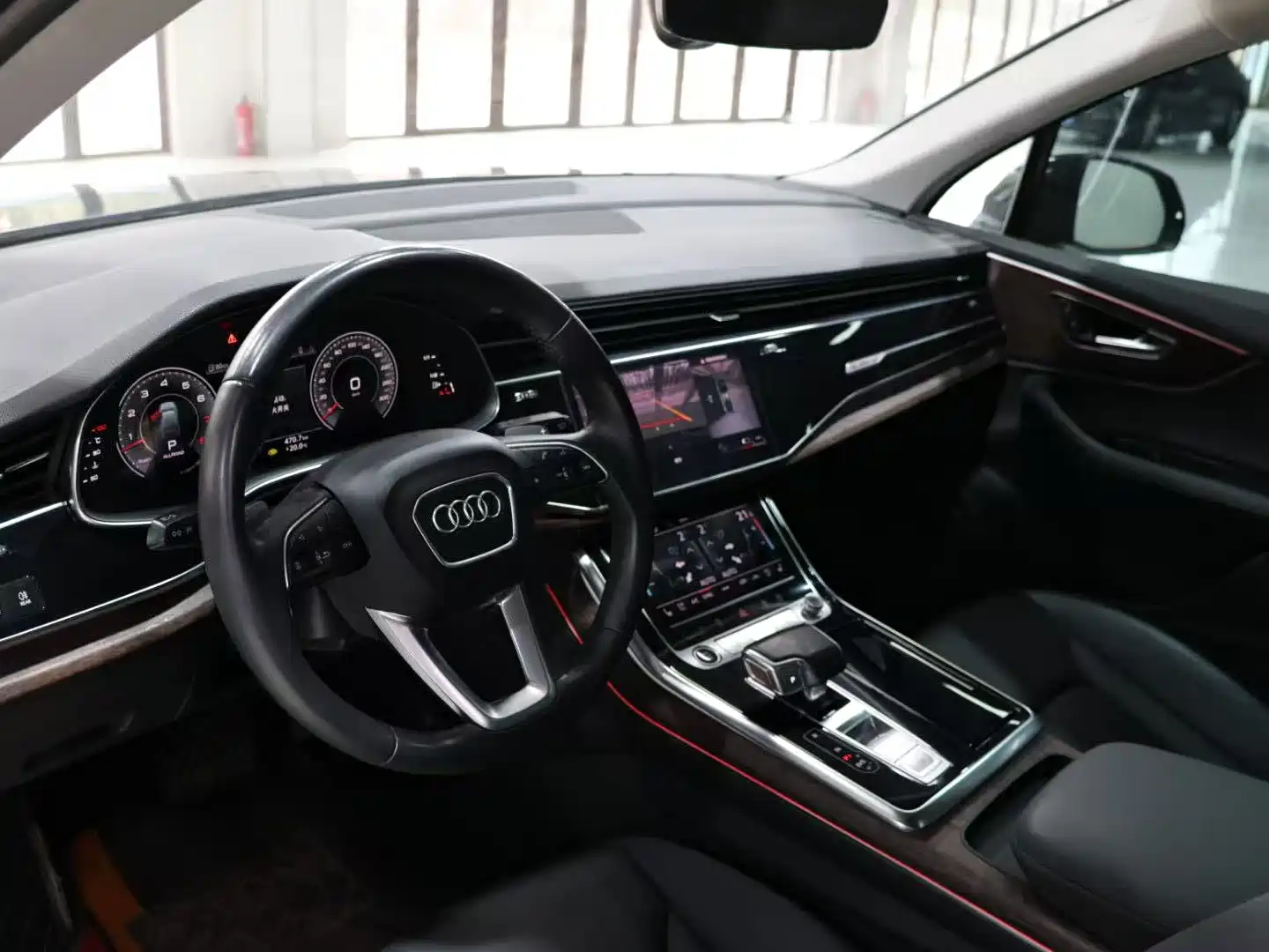 Фото 6 - Audi Q7