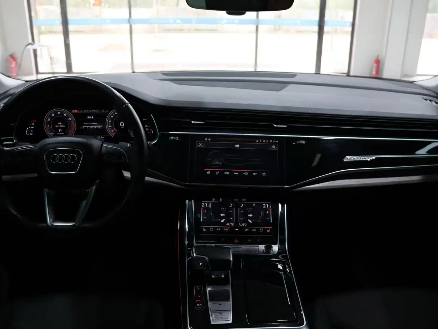 Фото 11 - Audi Q7
