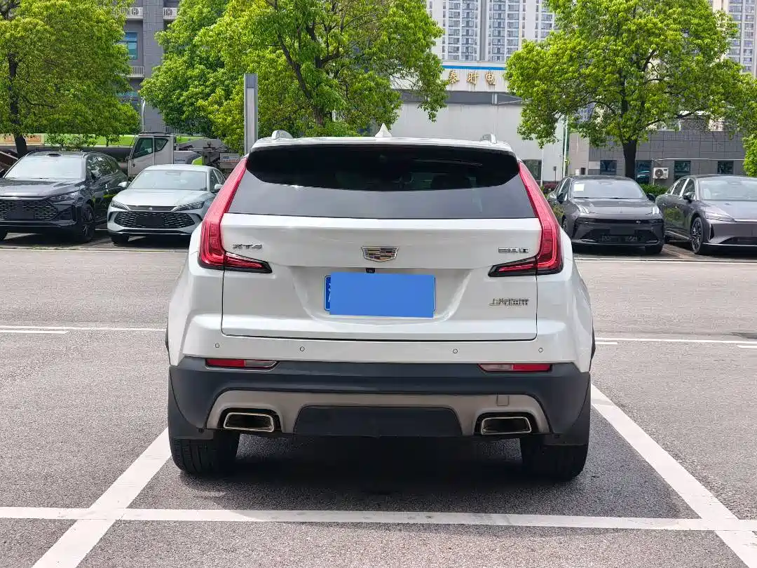 Cadillac XT4 2018 28T FWD Leading Edition фото 5