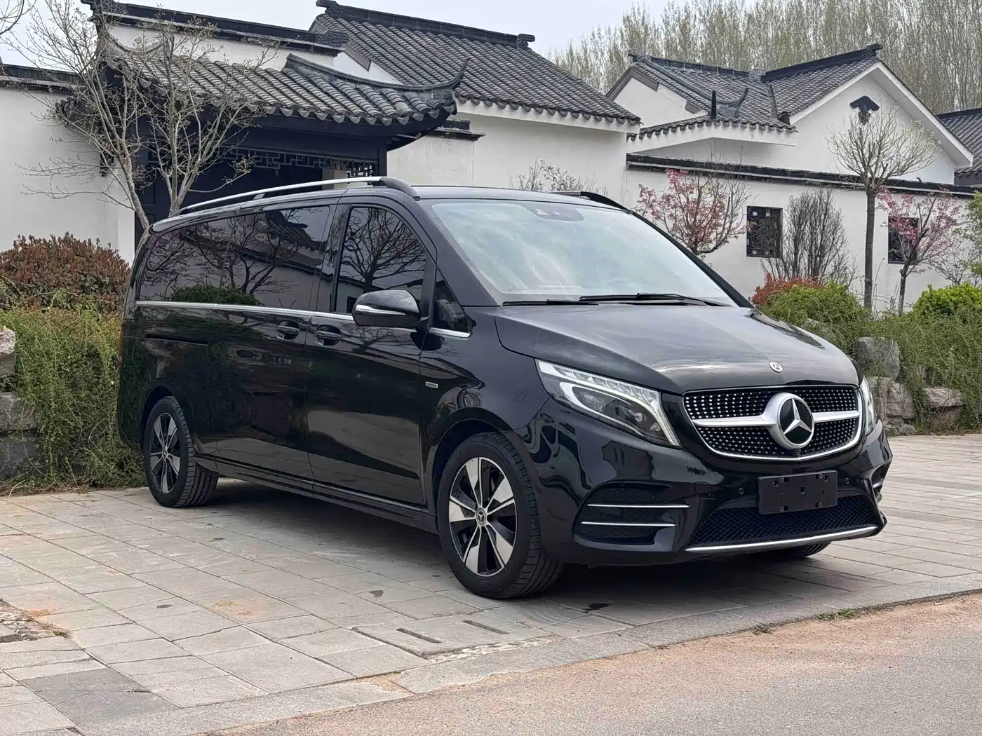 Mercedes-Benz V-Class 2020 Model V 260 L Long Wheelbase Luxury фото 3