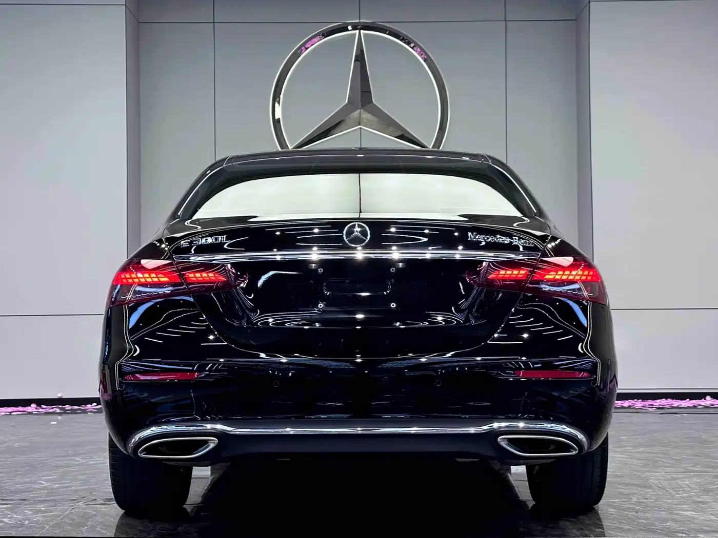 E CLASS
