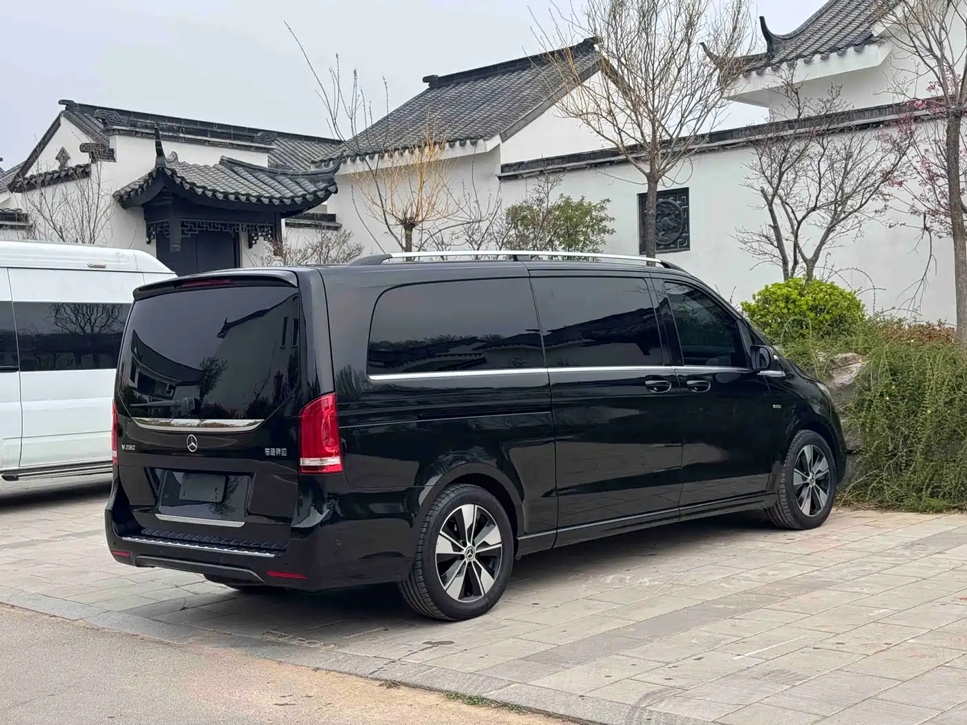 Mercedes-Benz V-Class 2020 Model V 260 L Long Wheelbase Luxury фото 17