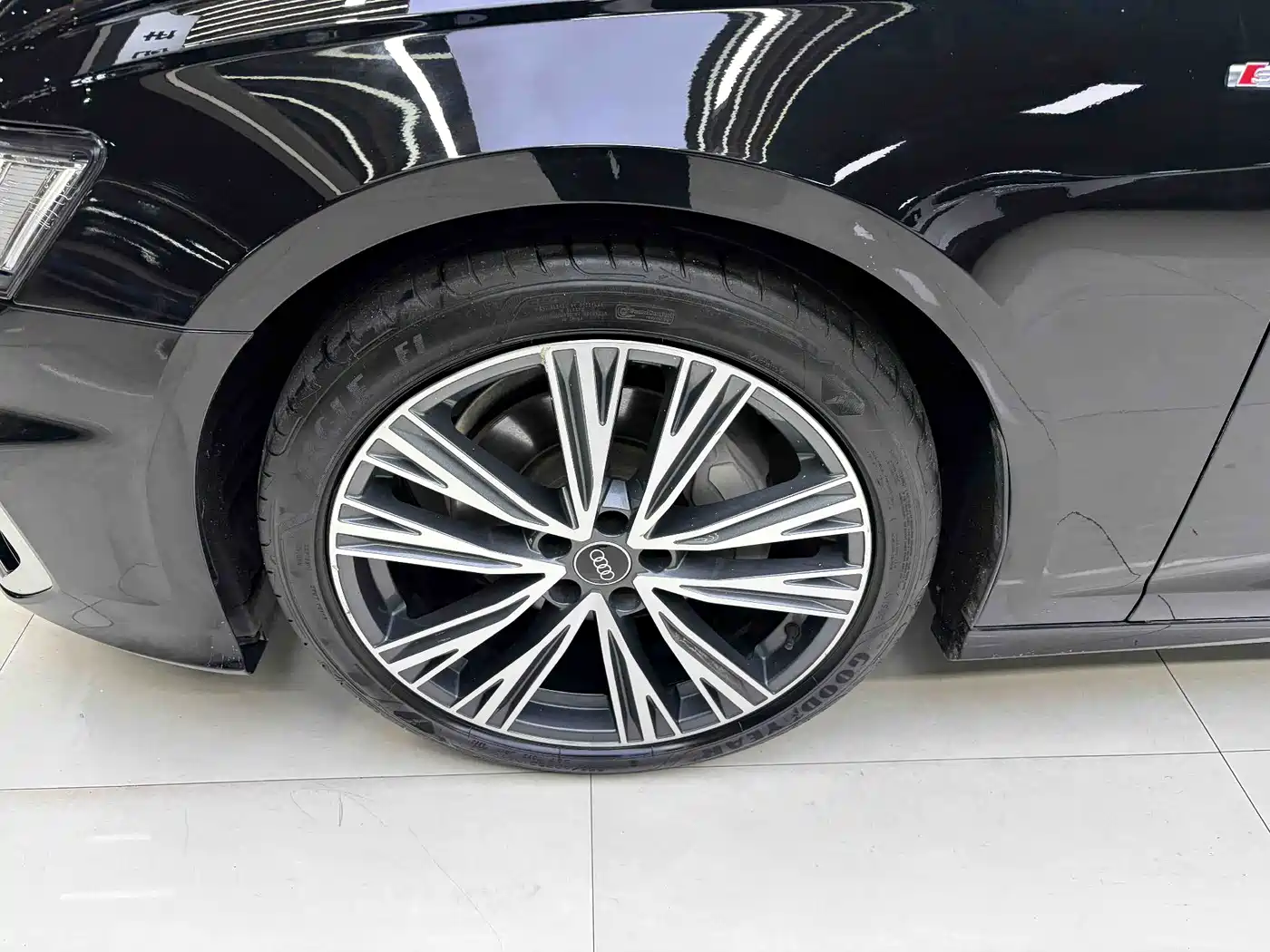 Audi A6L 2023 40 TFSI Luxury Dynamic фото 4